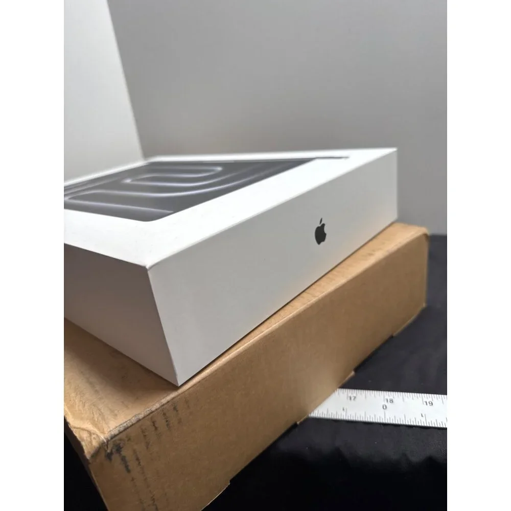 Apple Macbook Pro 14